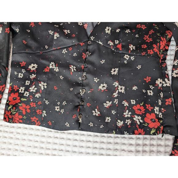 FOREVER 21 black floral blouse v-neck button up size large NWT WhimsyGoth - Picture 3 of 7